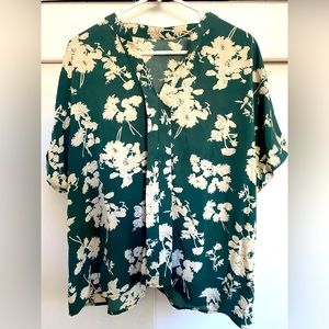 NWOT Shein Curve Green Floral Top.